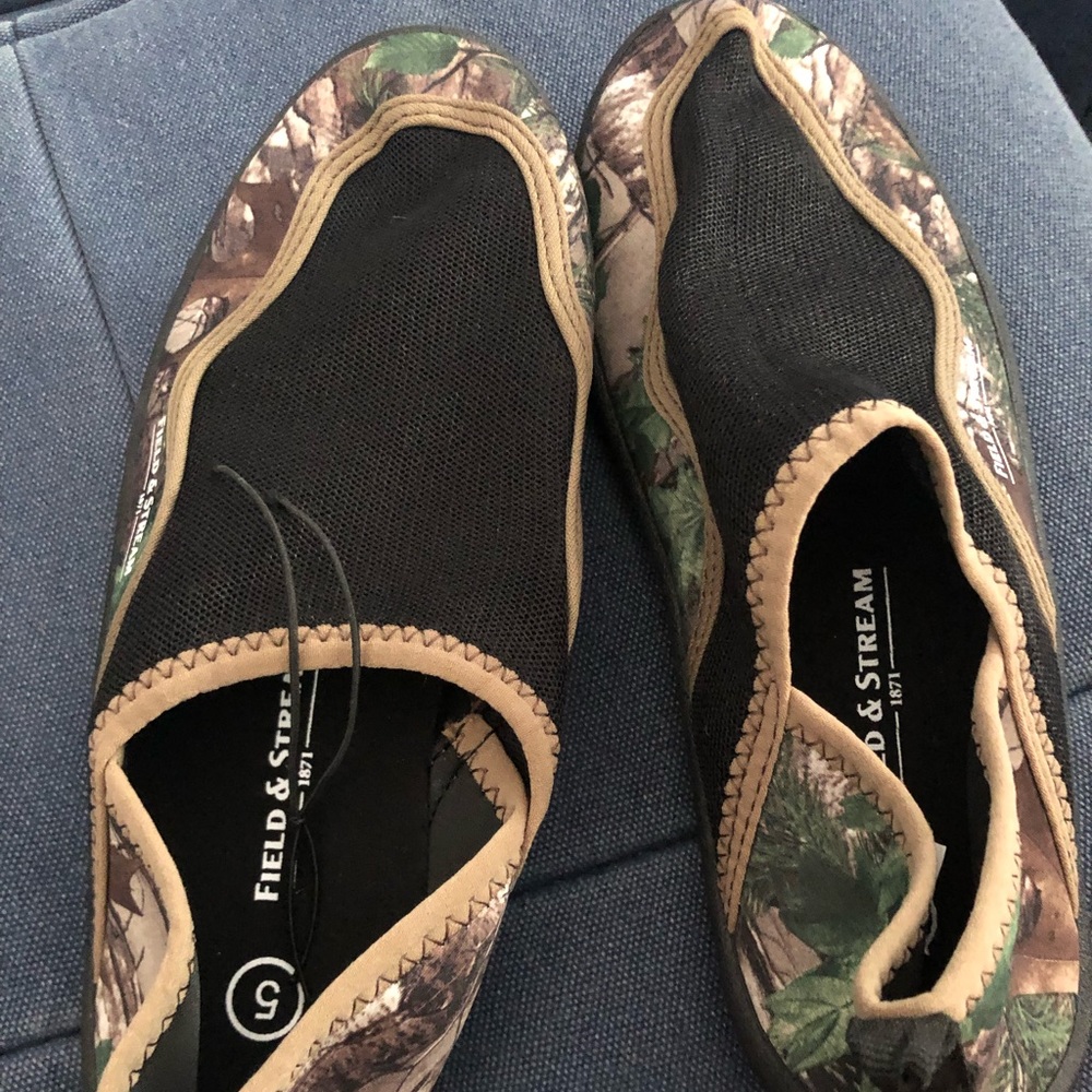 Water shoes